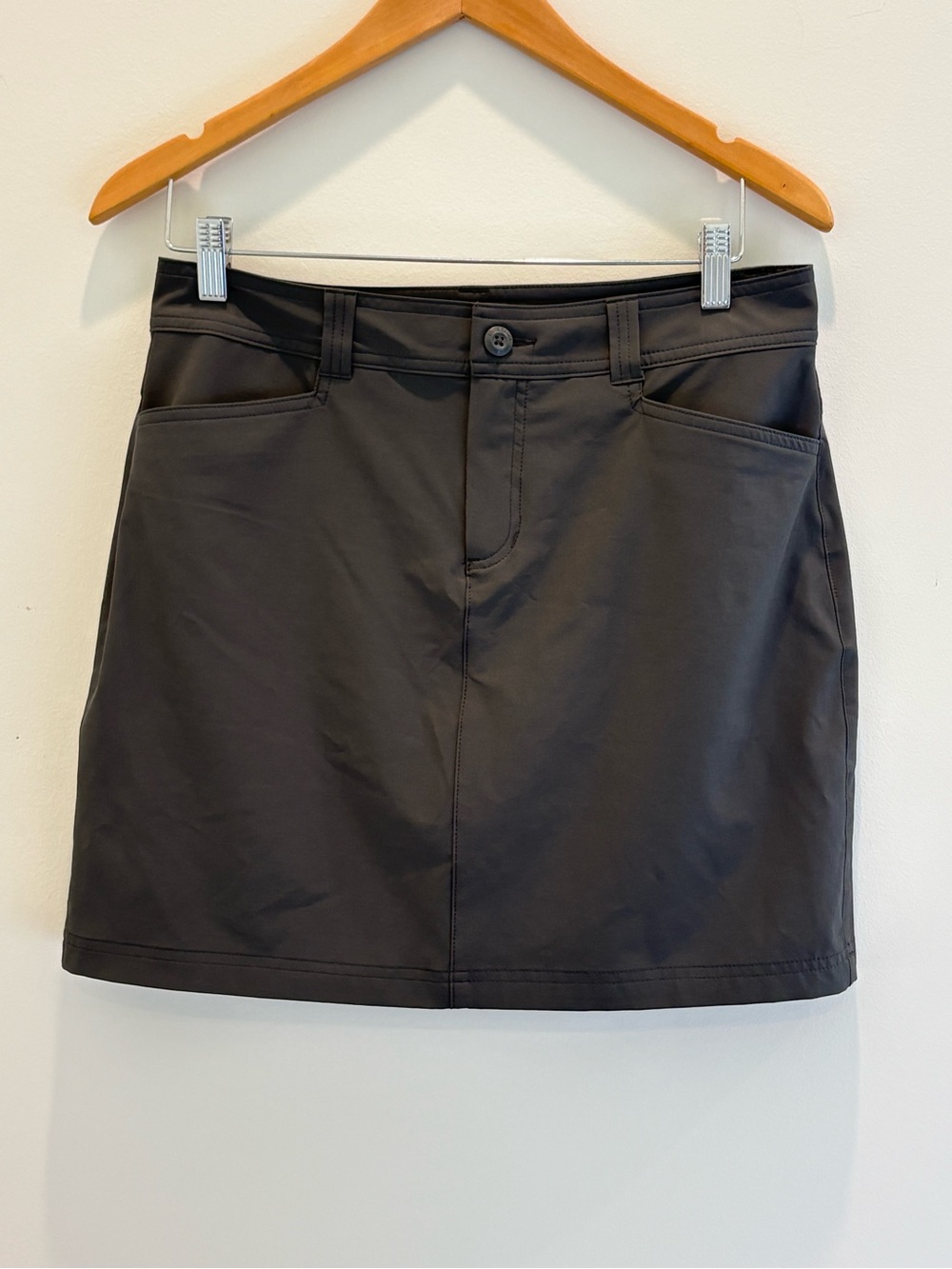 Eddie Bauer Charcoal Gray Active Skirt with Built in Shorts